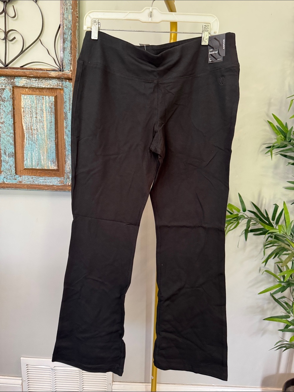 New York & Company Black Stretch bootcut Yoga Pants NWT L - Picture 7 of 16